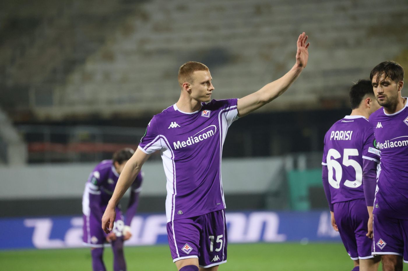 Fiorentina-Comuzzo: fine di un sogno? Il “Soldato” ha il passo stanco, per lui pronta la rinascita al Torino